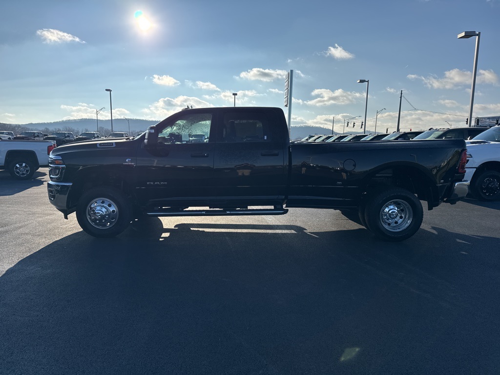 2026 Ram 3500 Big Horn photo 3
