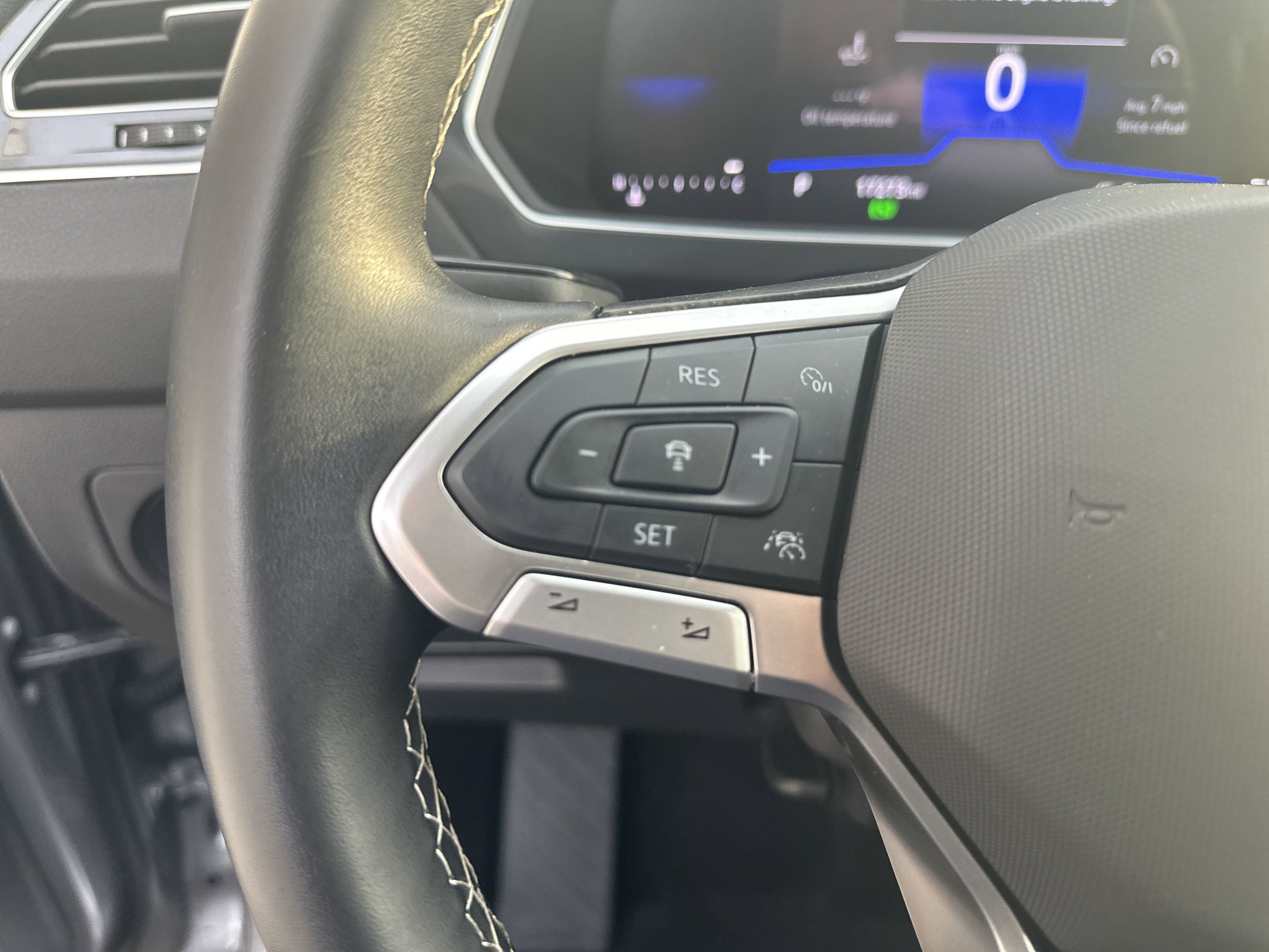 2024 Volkswagen Tiguan SE Wolfsburg Edition photo 4