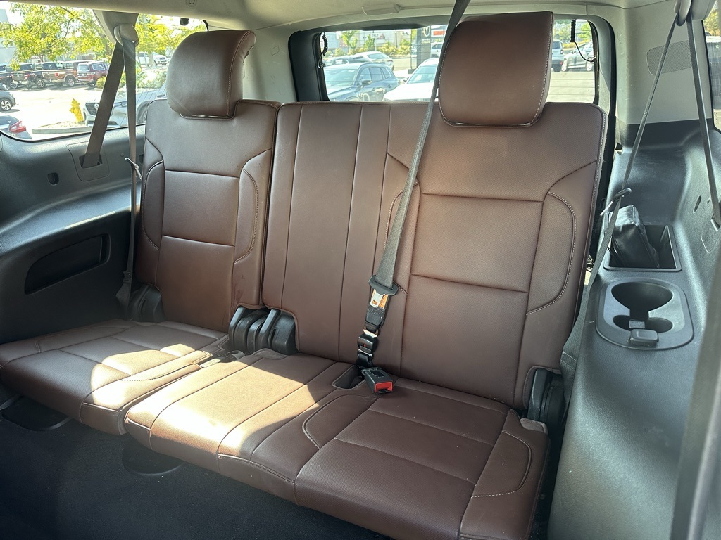 2019 Chevrolet Suburban Premier photo 12