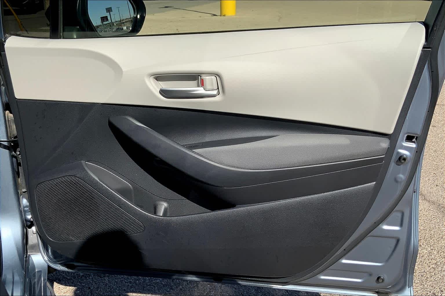 2021 Toyota Corolla Hybrid LE photo 20