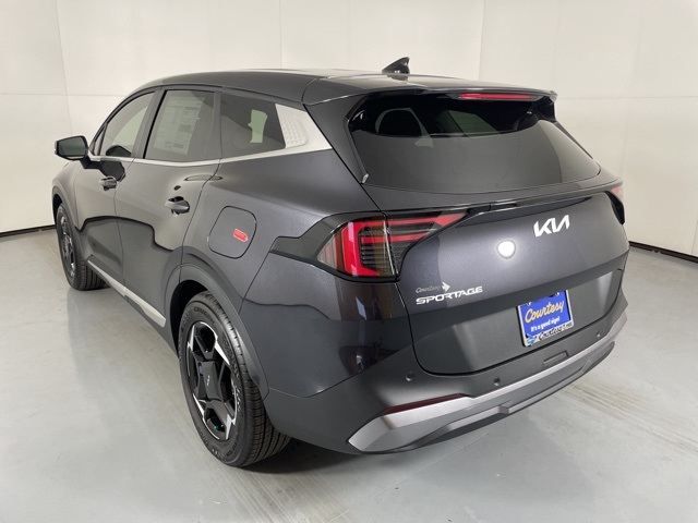 2026 Kia Sportage EX photo 4