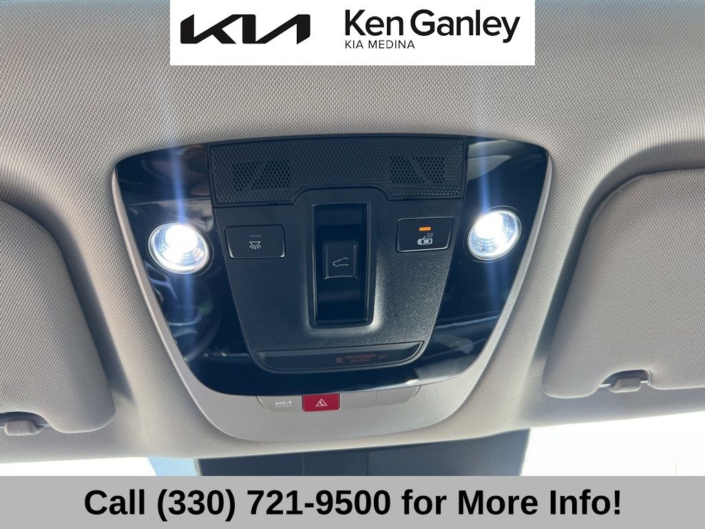 2025 Kia K5 EX photo 36