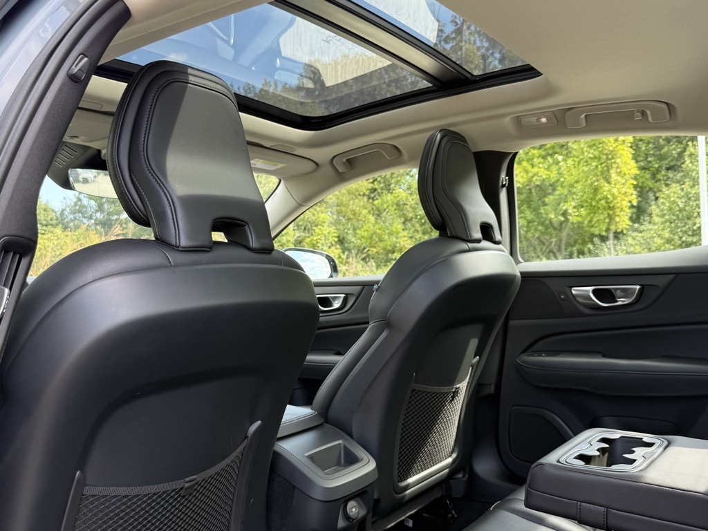 2024 Volvo S60 B5 Core photo 21