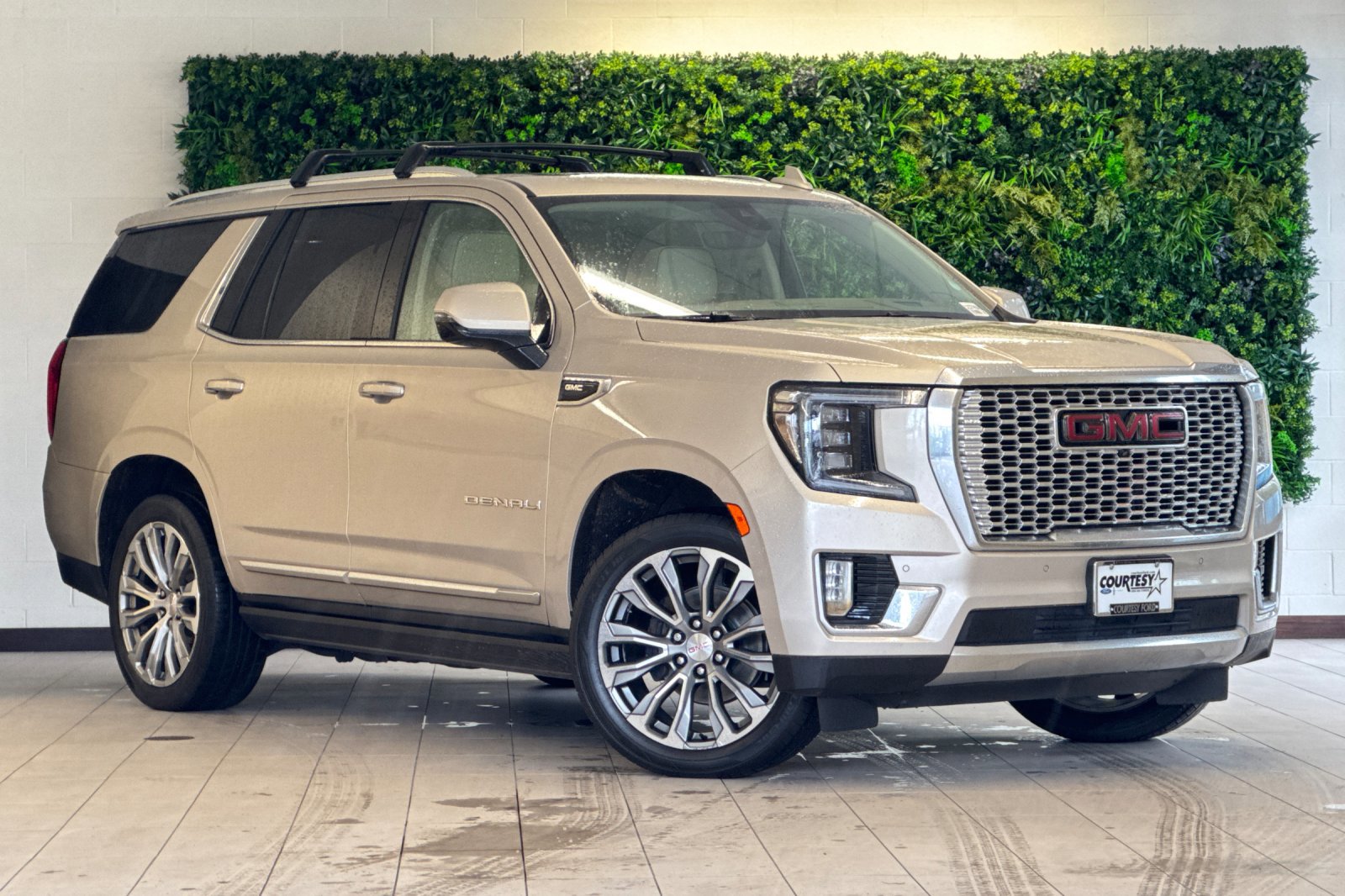 2021 GMC Yukon Denali's photo