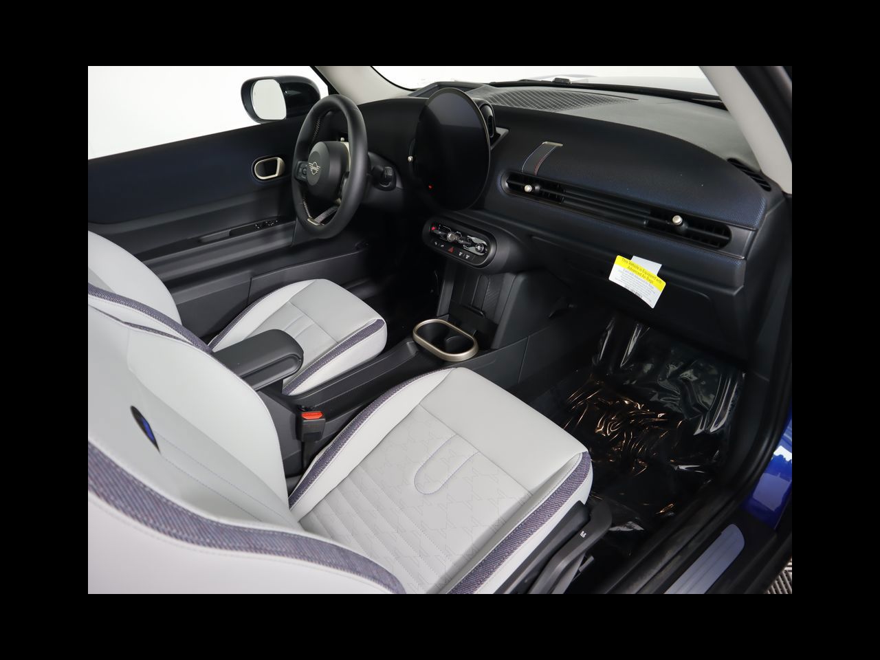 2025 Mini Cooper 2 Door Hardtop Signature photo 18