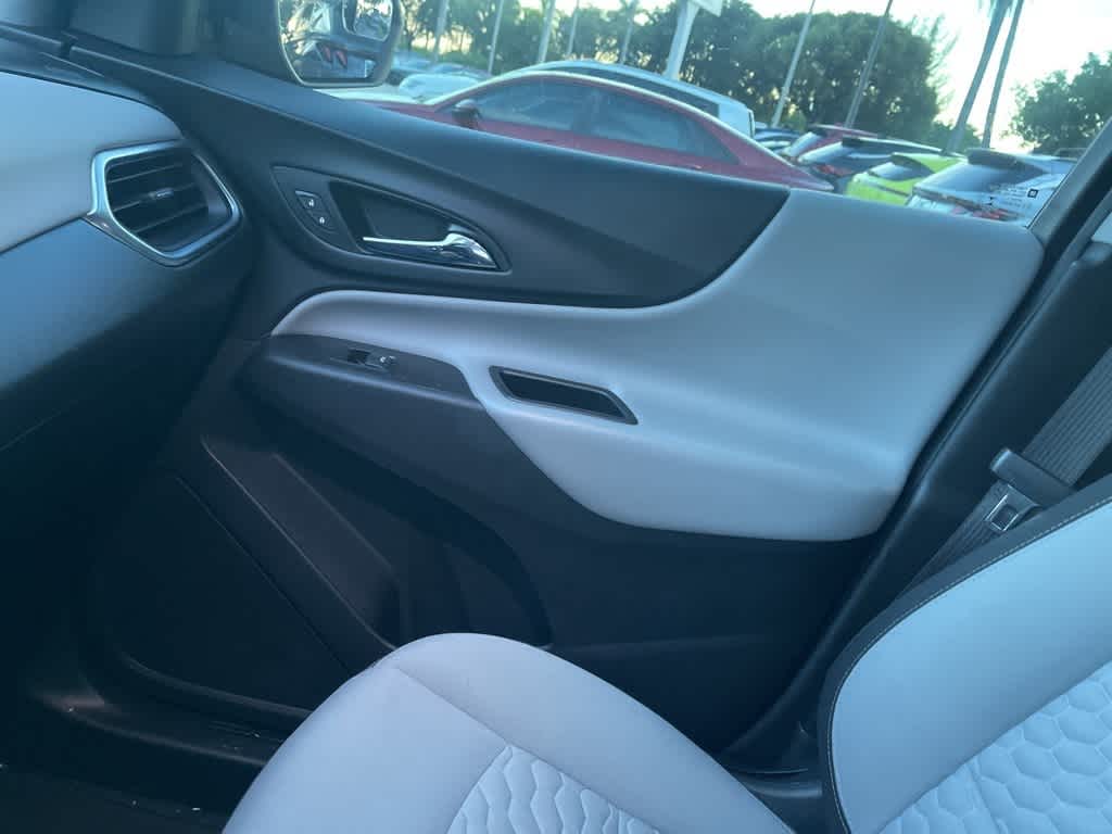 2021 Chevrolet Equinox LS photo 15