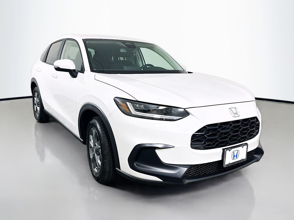 2026 Honda HR-V LX photo 3