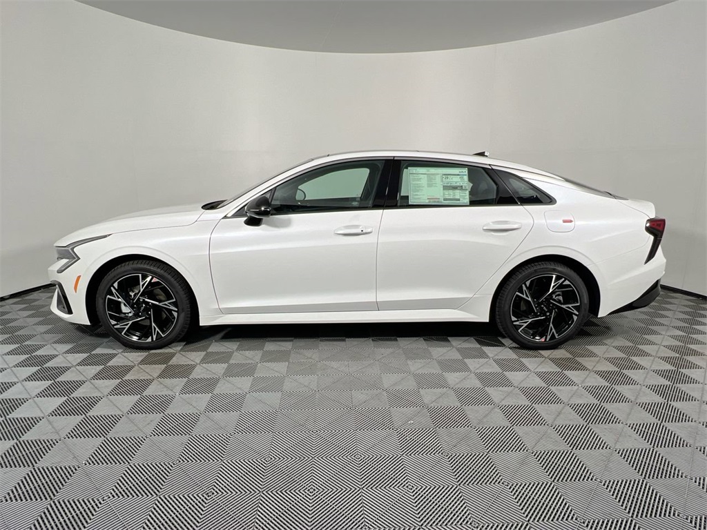 2025 Kia K5 GT-Line photo 7
