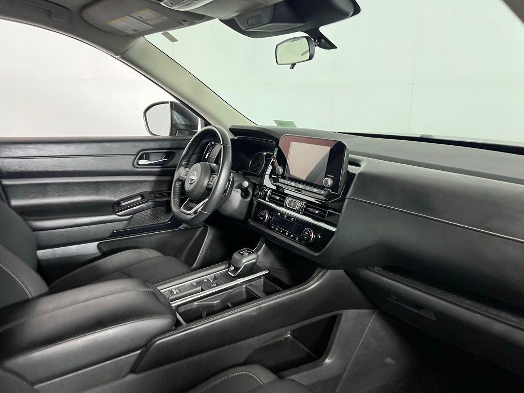 2022 Nissan Pathfinder SV photo 23