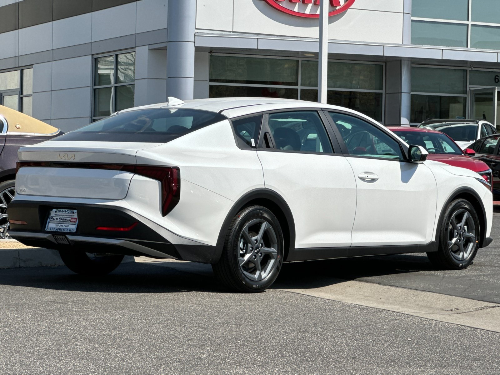 2025 Kia K4 LXS photo 2