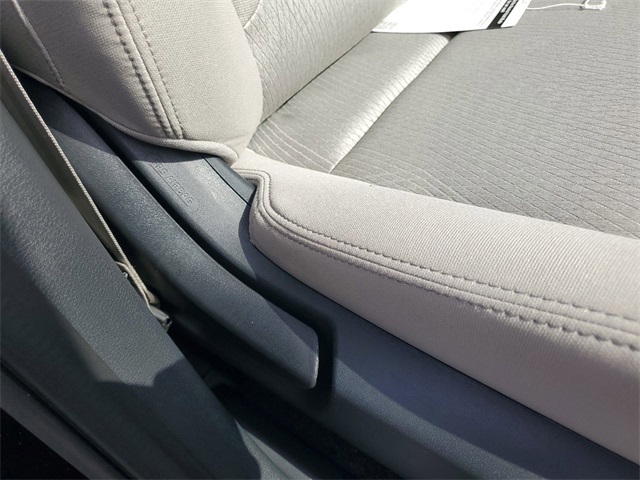 2025 Nissan Rogue SV photo 31