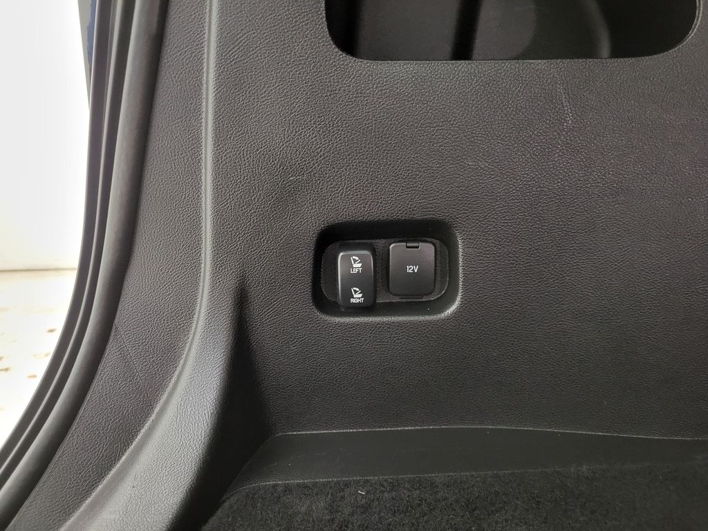 2024 Ford Edge SEL photo 2