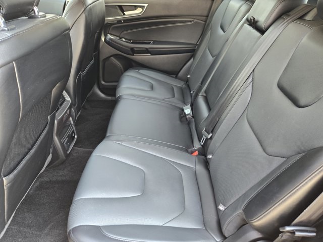 2018 Ford Edge Titanium photo 17