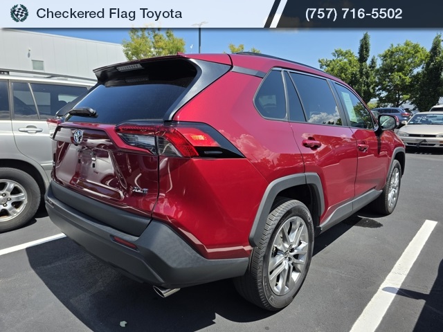 2023 Toyota RAV4 XLE Premium photo 6