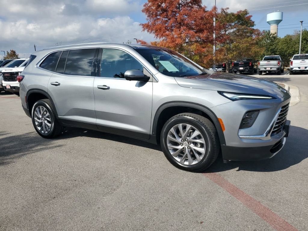 2025 Buick Enclave Preferred's photo