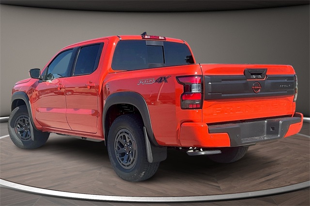 2025 Nissan Frontier PRO-4X photo 3