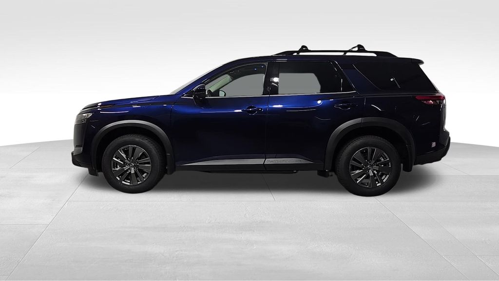 2025 Nissan Pathfinder SV photo 2