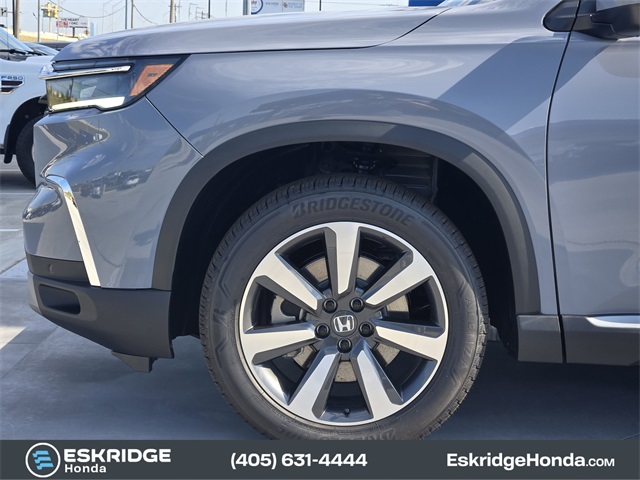2025 Honda Pilot Touring photo 4