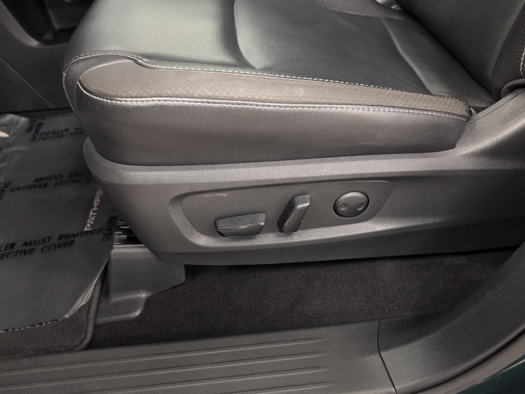 2023 Nissan Pathfinder SL photo 6
