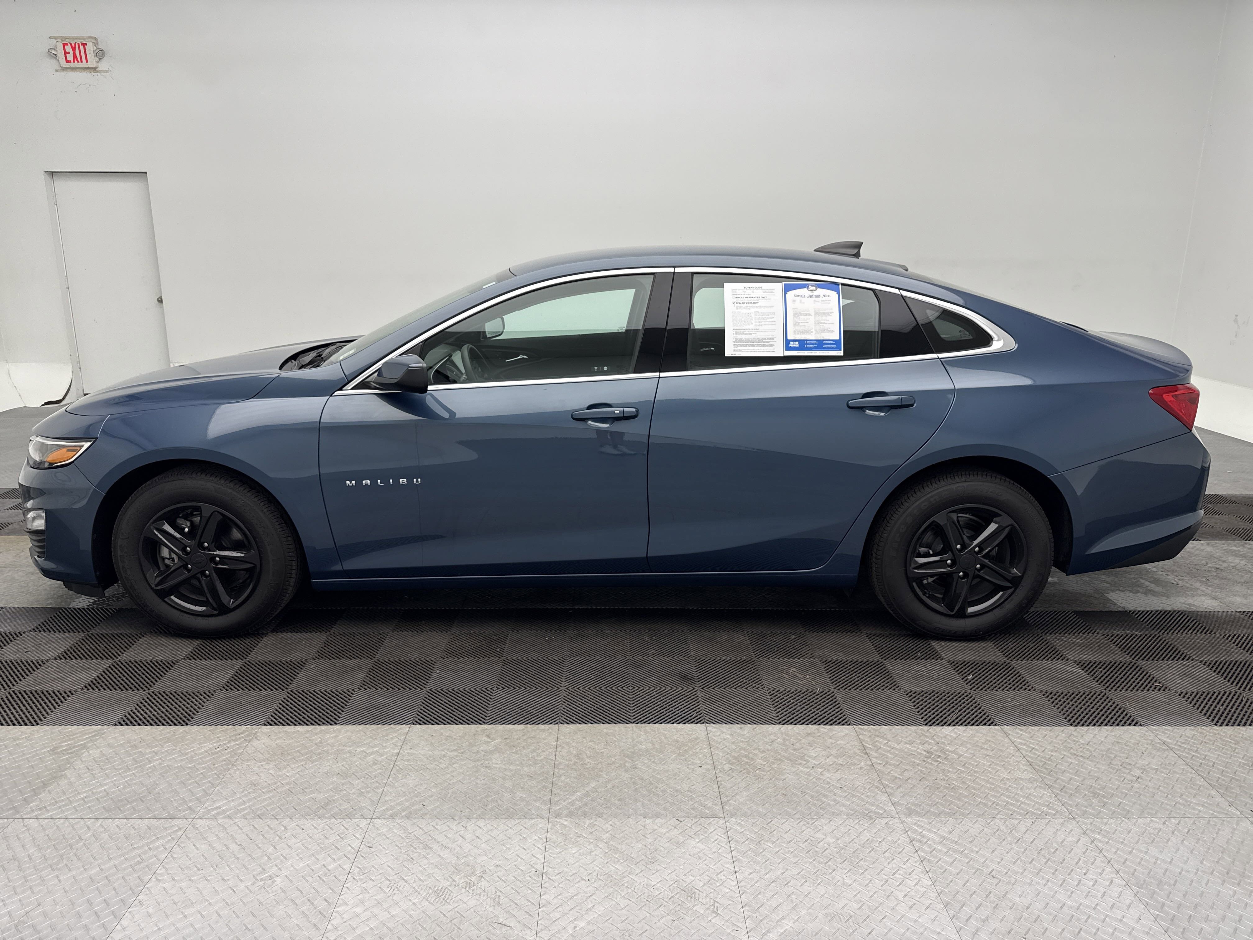 2025 Chevrolet Malibu LS photo 3