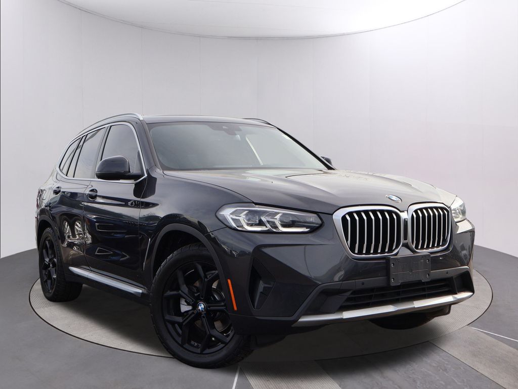 2022 BMW X3 30i's photo