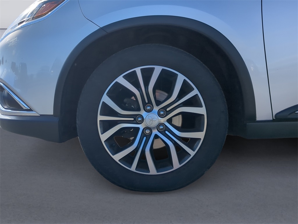 2018 Mitsubishi Outlander GT photo 9