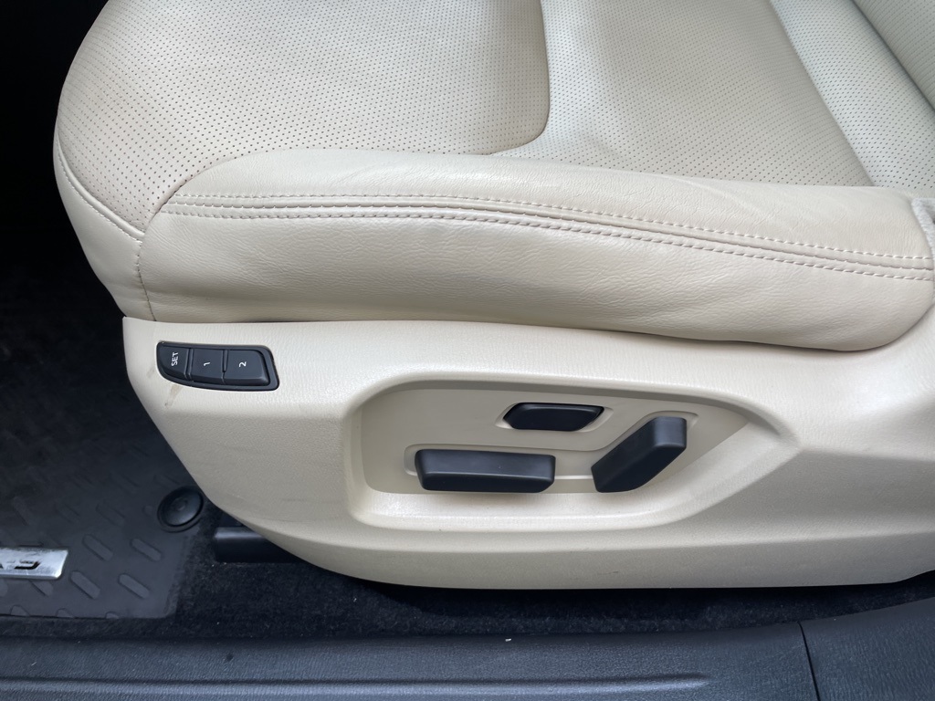2022 Mazda CX-9 Touring photo 13