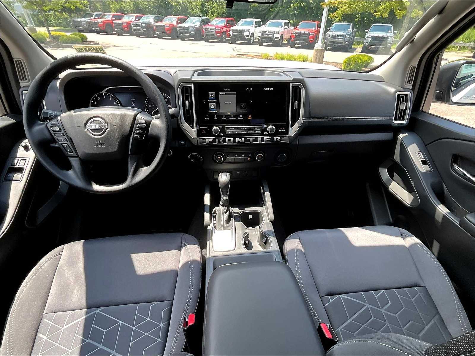 2025 Nissan Frontier SV photo 21