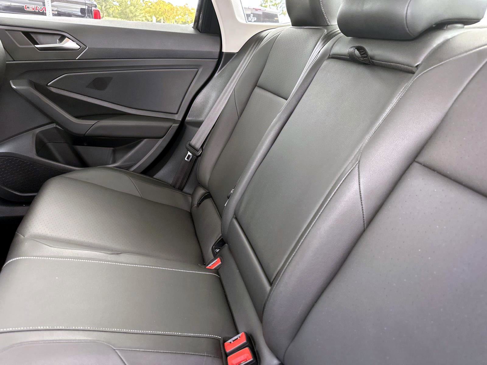 2019 Volkswagen Jetta SEL photo 9