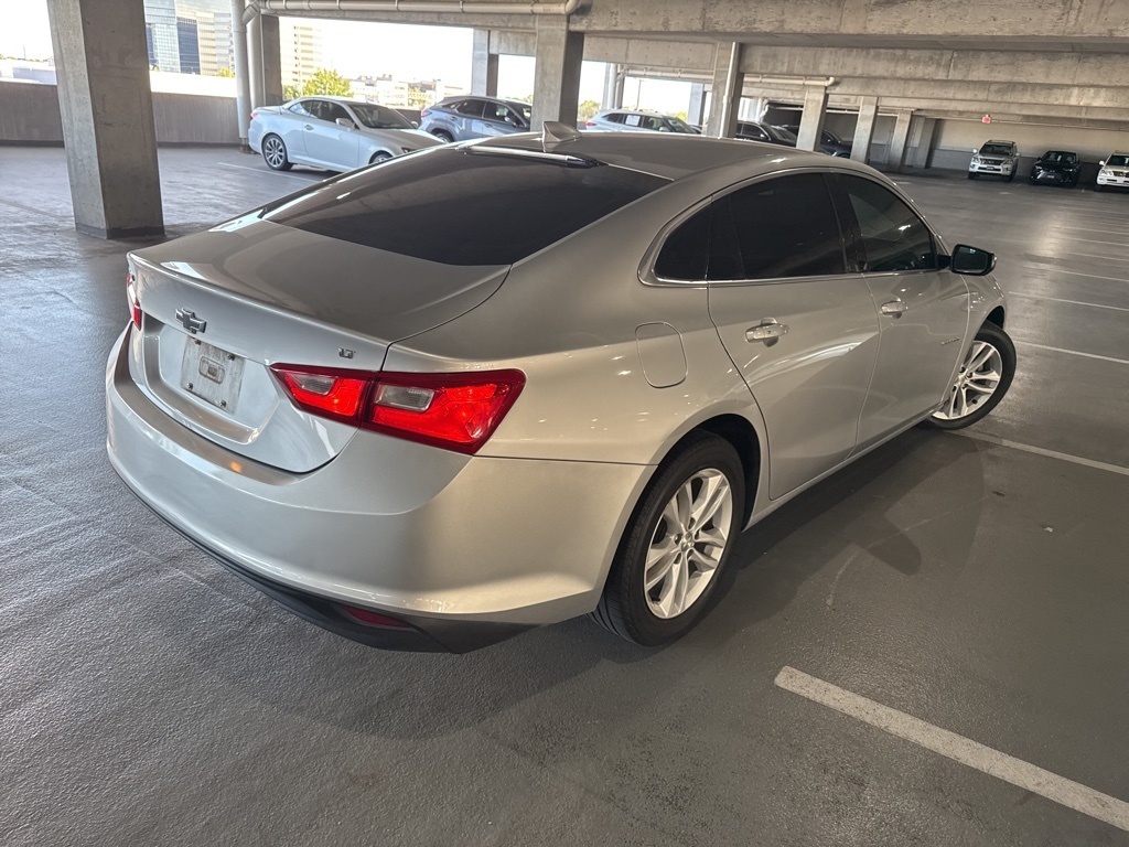 2018 Chevrolet Malibu 1LT photo 3