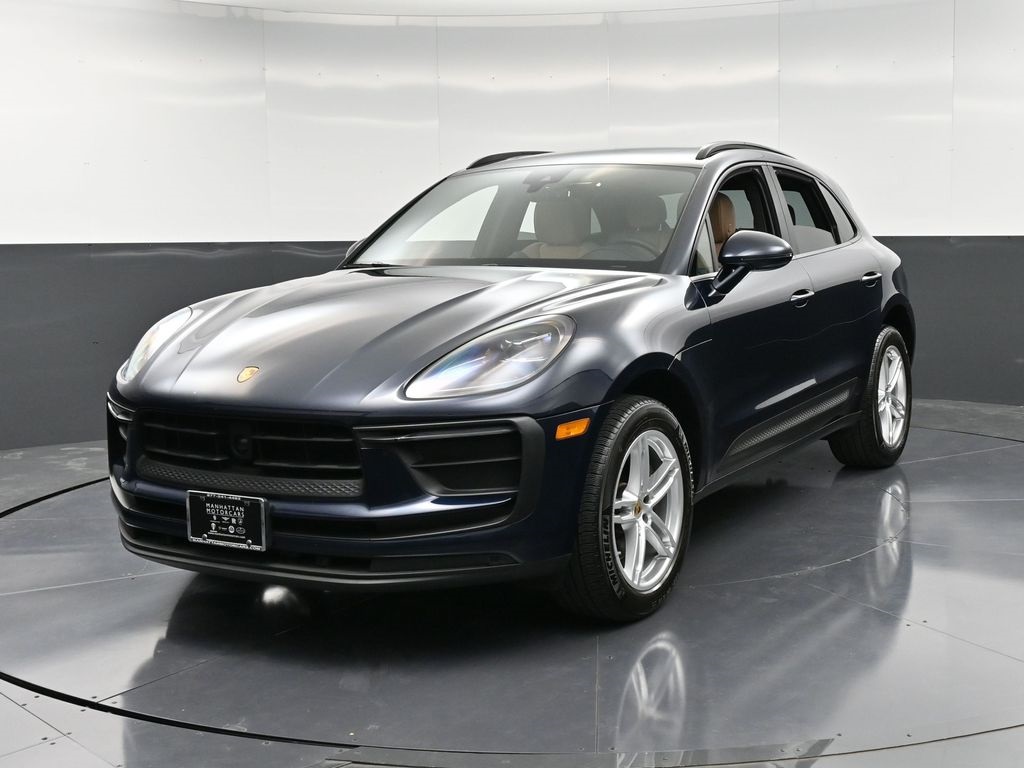 2023 Porsche Macan T's photo