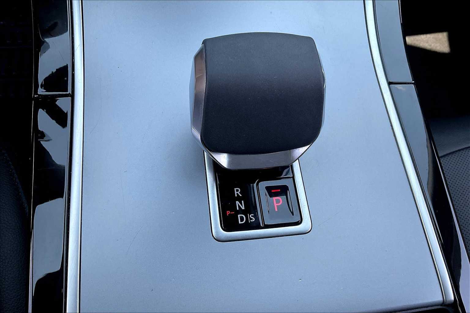 2024 Land Rover Range Rover Evoque S photo 30
