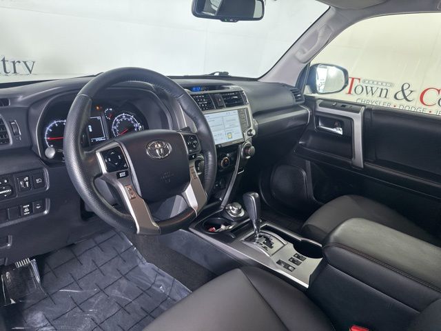 2024 Toyota 4Runner SR5 Premium photo 18