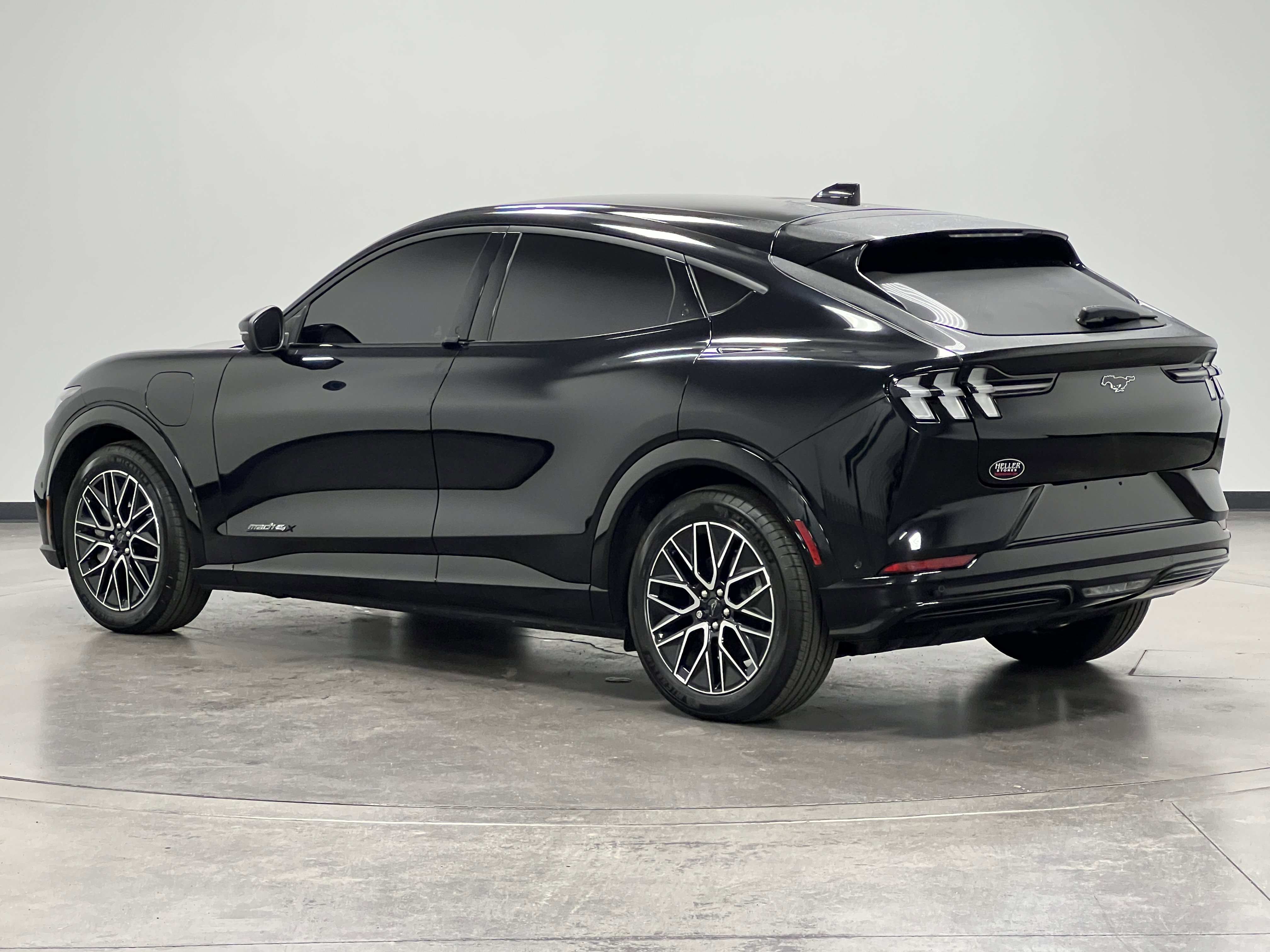 2024 Ford Mustang Mach-E Premium photo 3