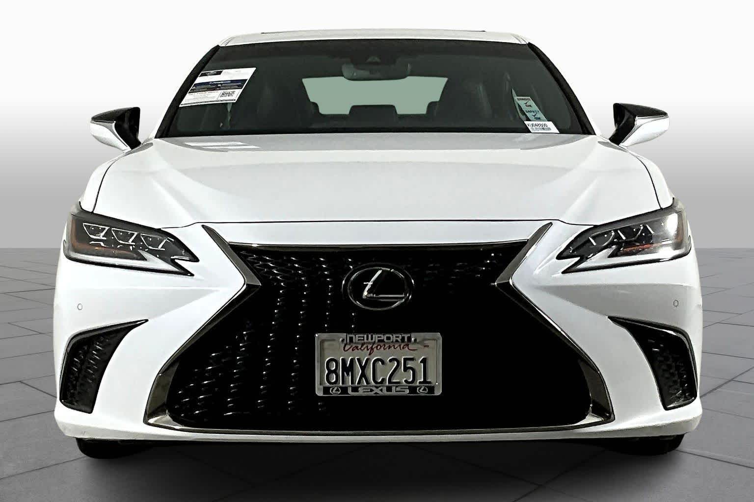 2019 Lexus ES F SPORT photo 3