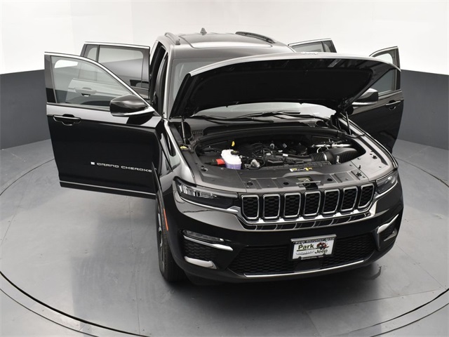 2025 Jeep Grand Cherokee Limited photo 25