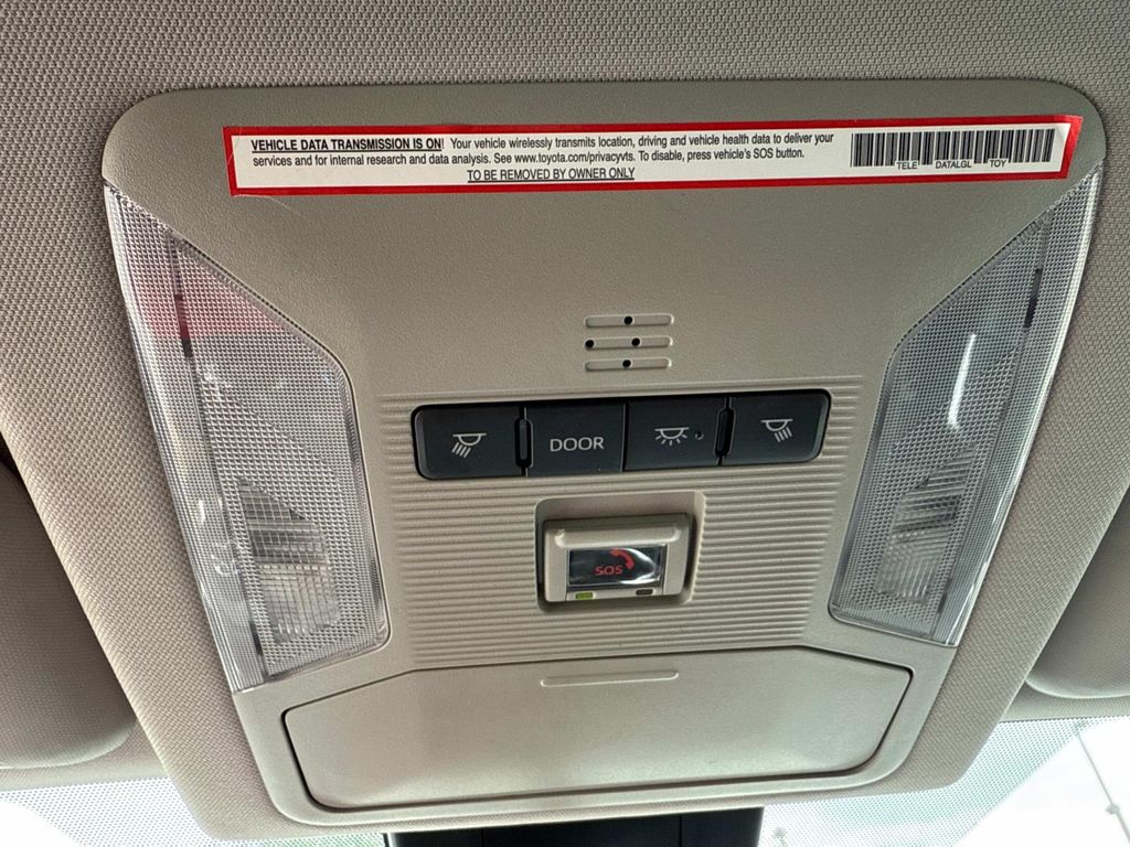2022 Toyota RAV4 LE photo 35