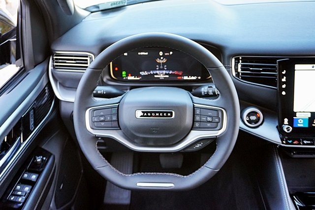 New 2025 Bright White Clear-Coat Exterior Paint Jeep Series II image 33