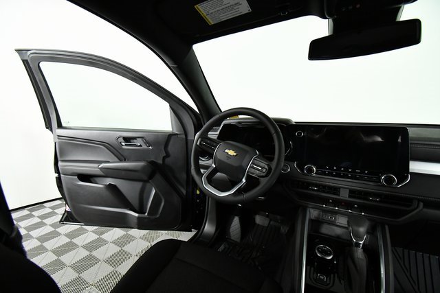 2026 Chevrolet Colorado LT photo 13