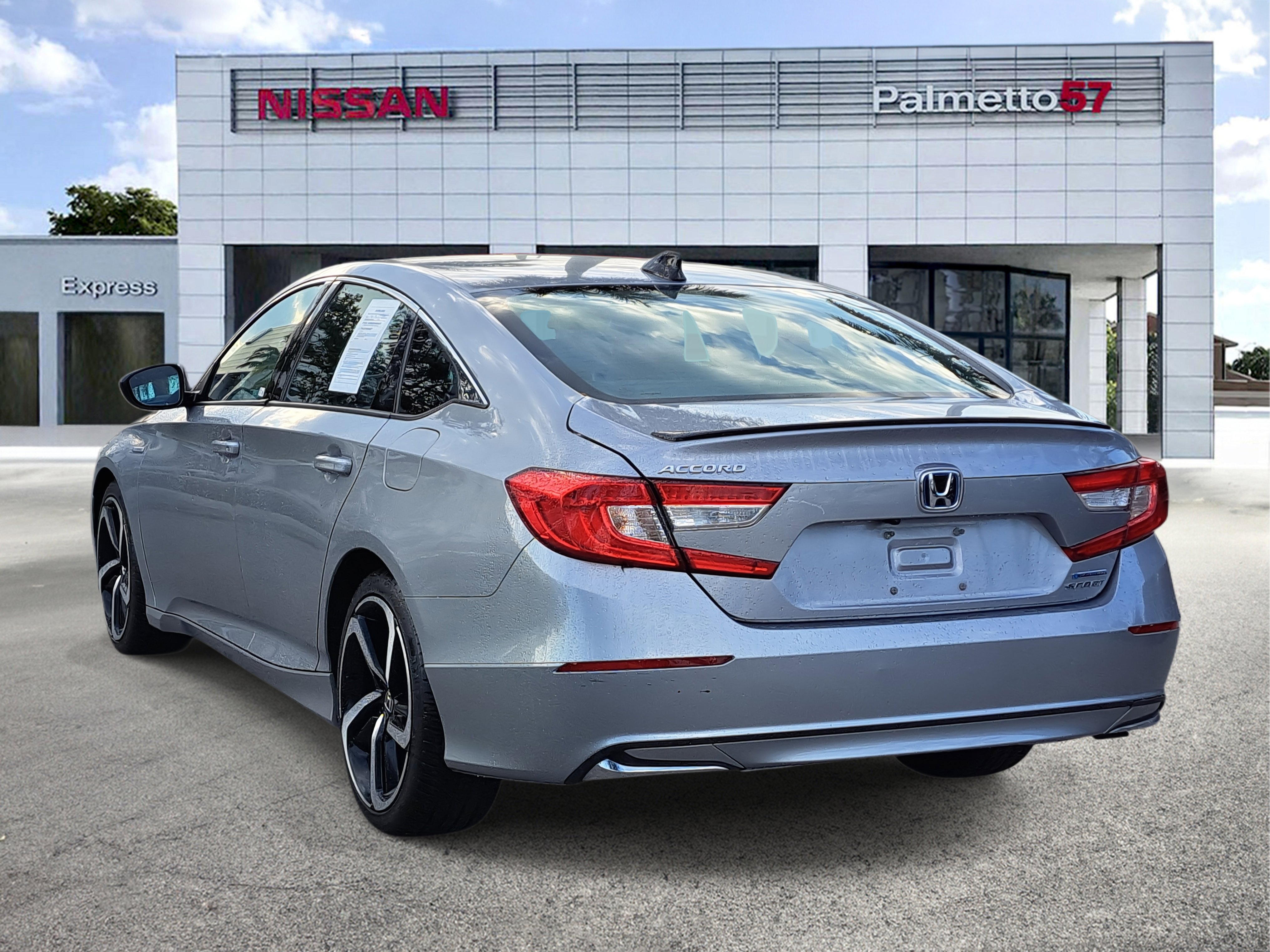 2022 Honda Accord Hybrid Sport photo 2