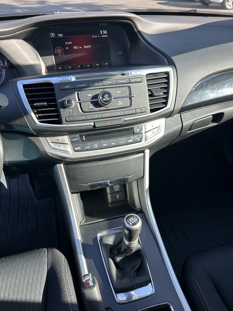 2015 Honda Accord Sport photo 16