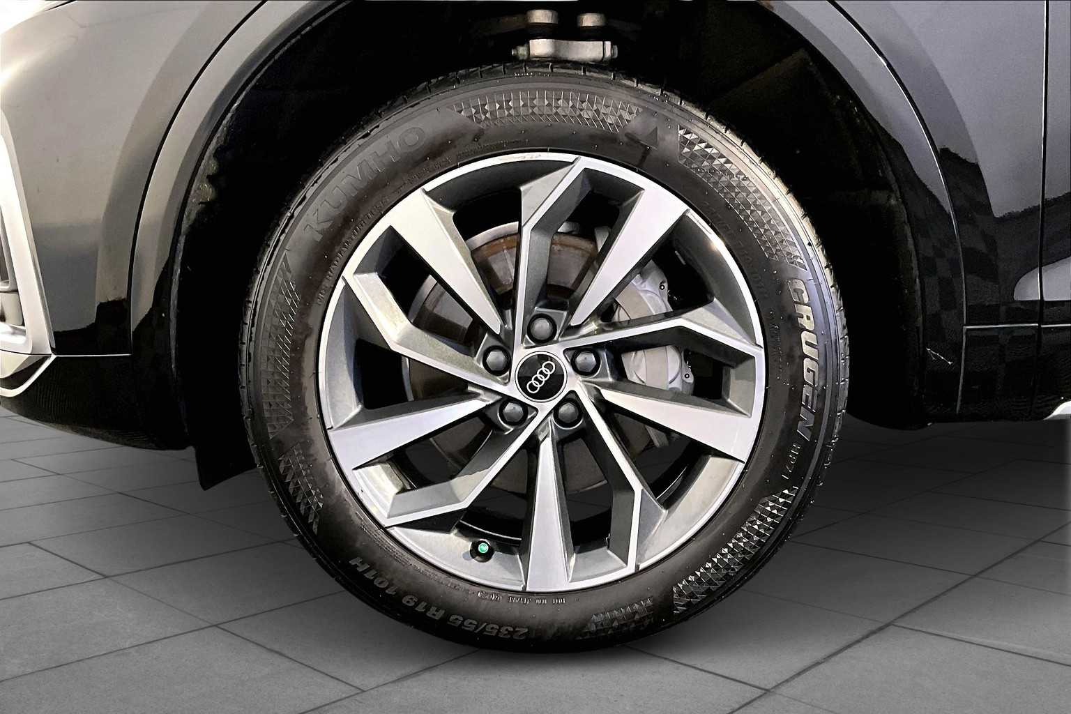2023 Audi Q5 S line Premium Plus photo 9