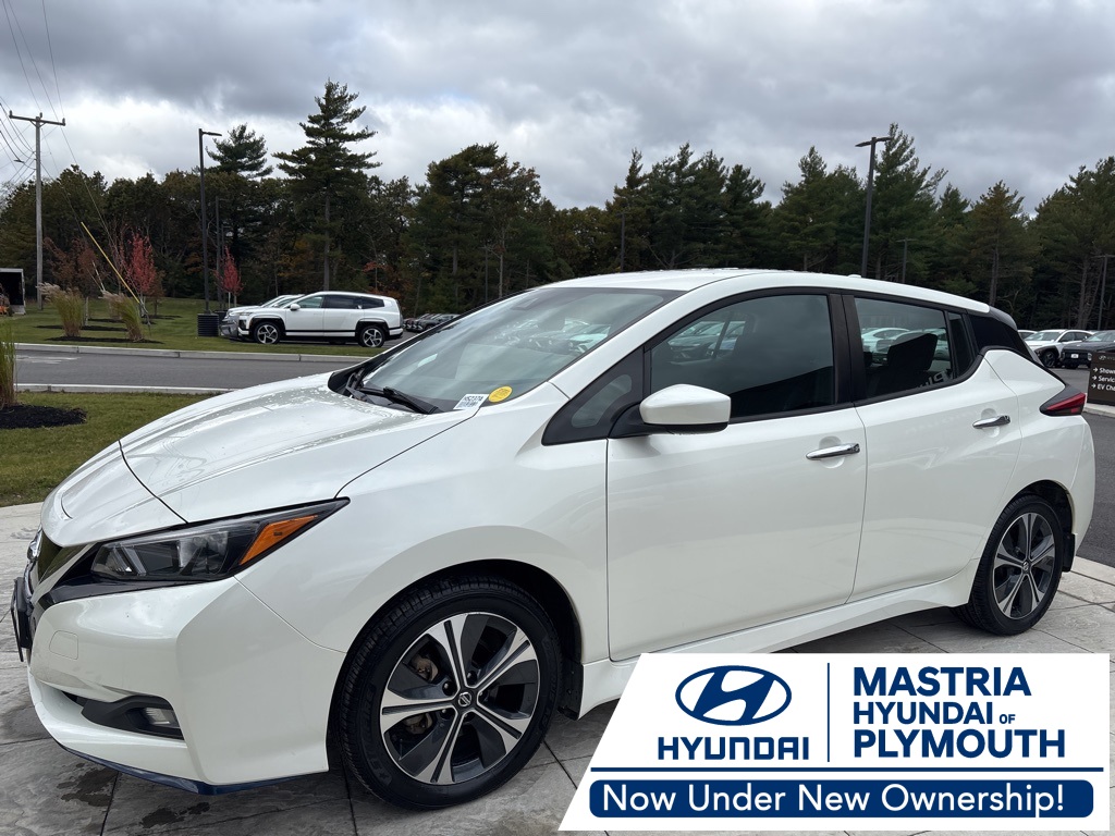 2020 Nissan Leaf SV Plus's photo