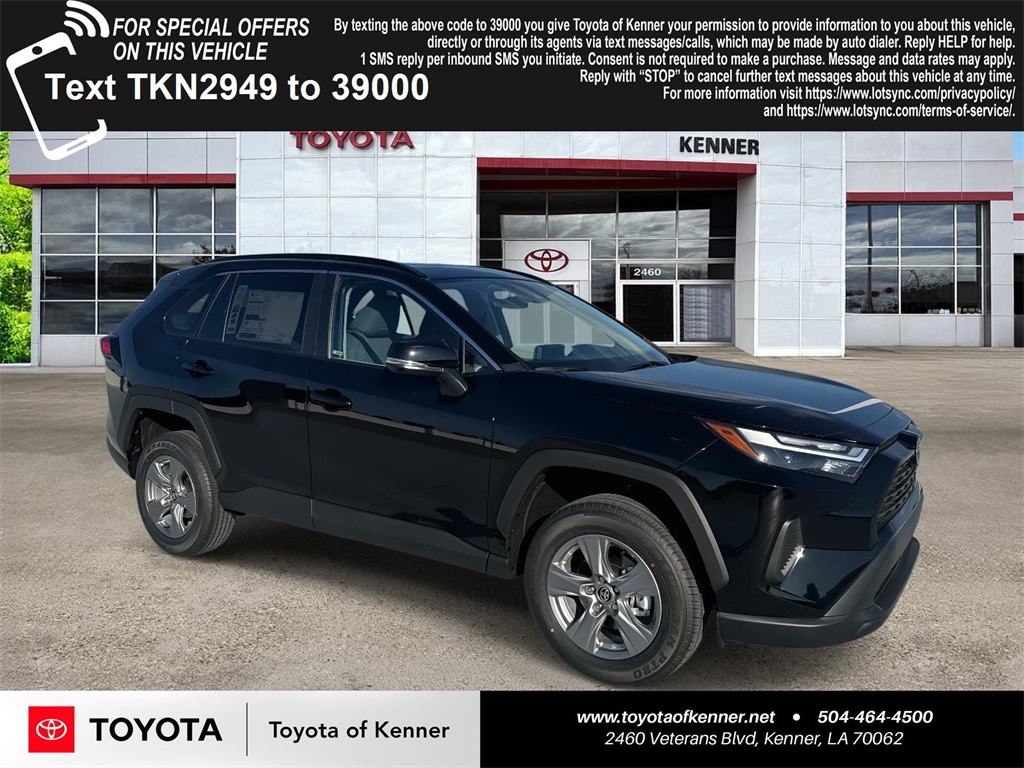 2025 Toyota RAV4 XLE's photo