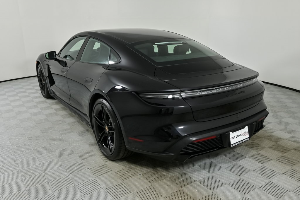 2025 Porsche Taycan GTS photo 3