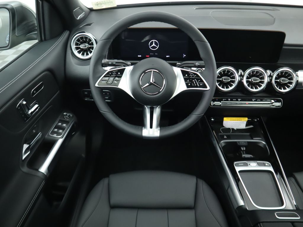 2025 Mercedes Benz GLB 250 photo 11