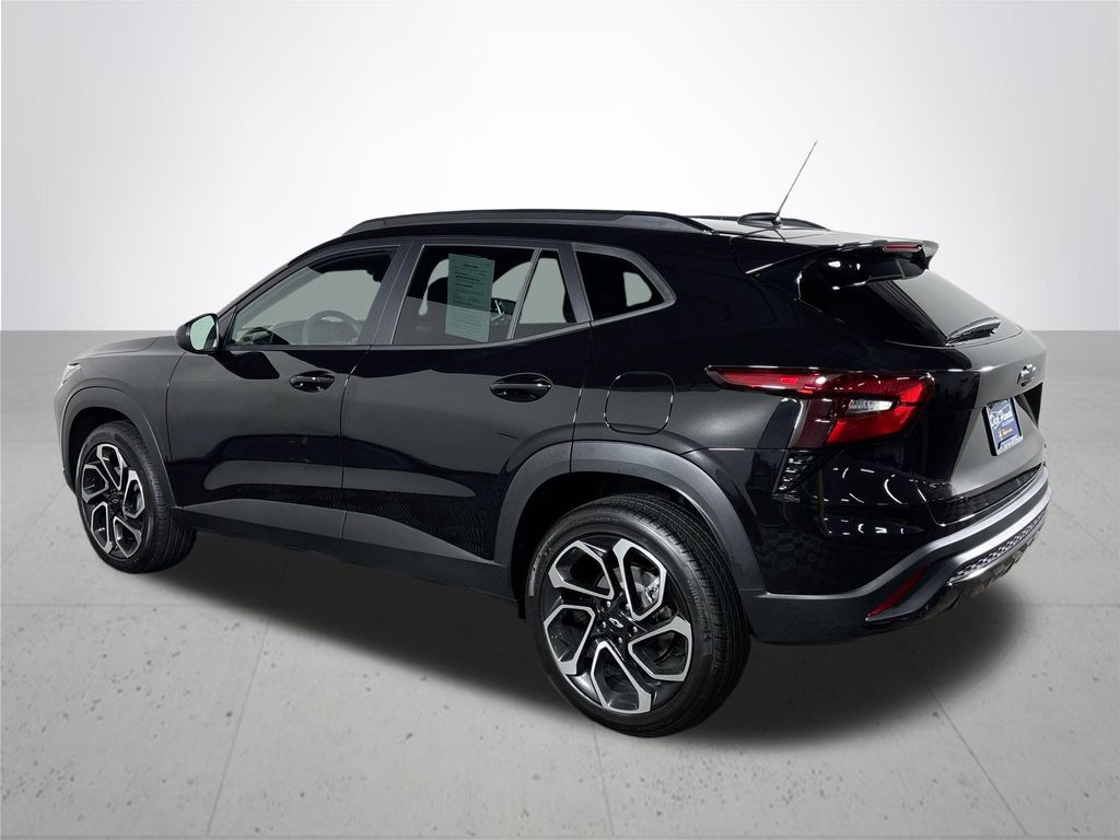 2025 Chevrolet Trax photo 8
