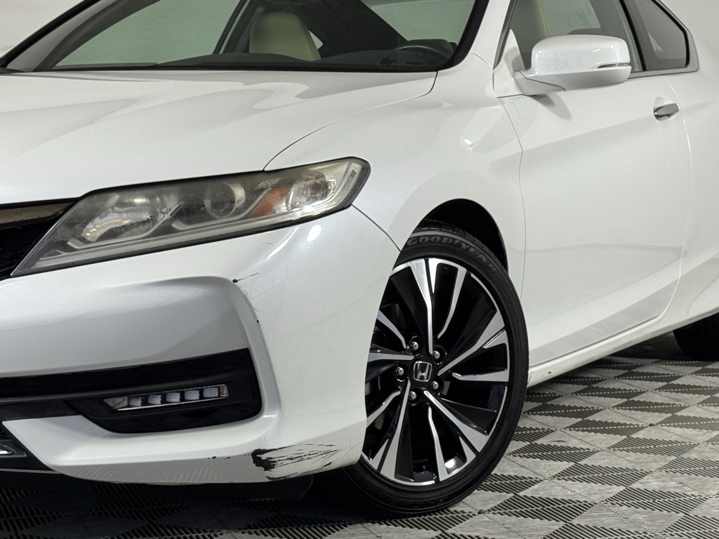 2017 Honda Accord EX-L photo 2