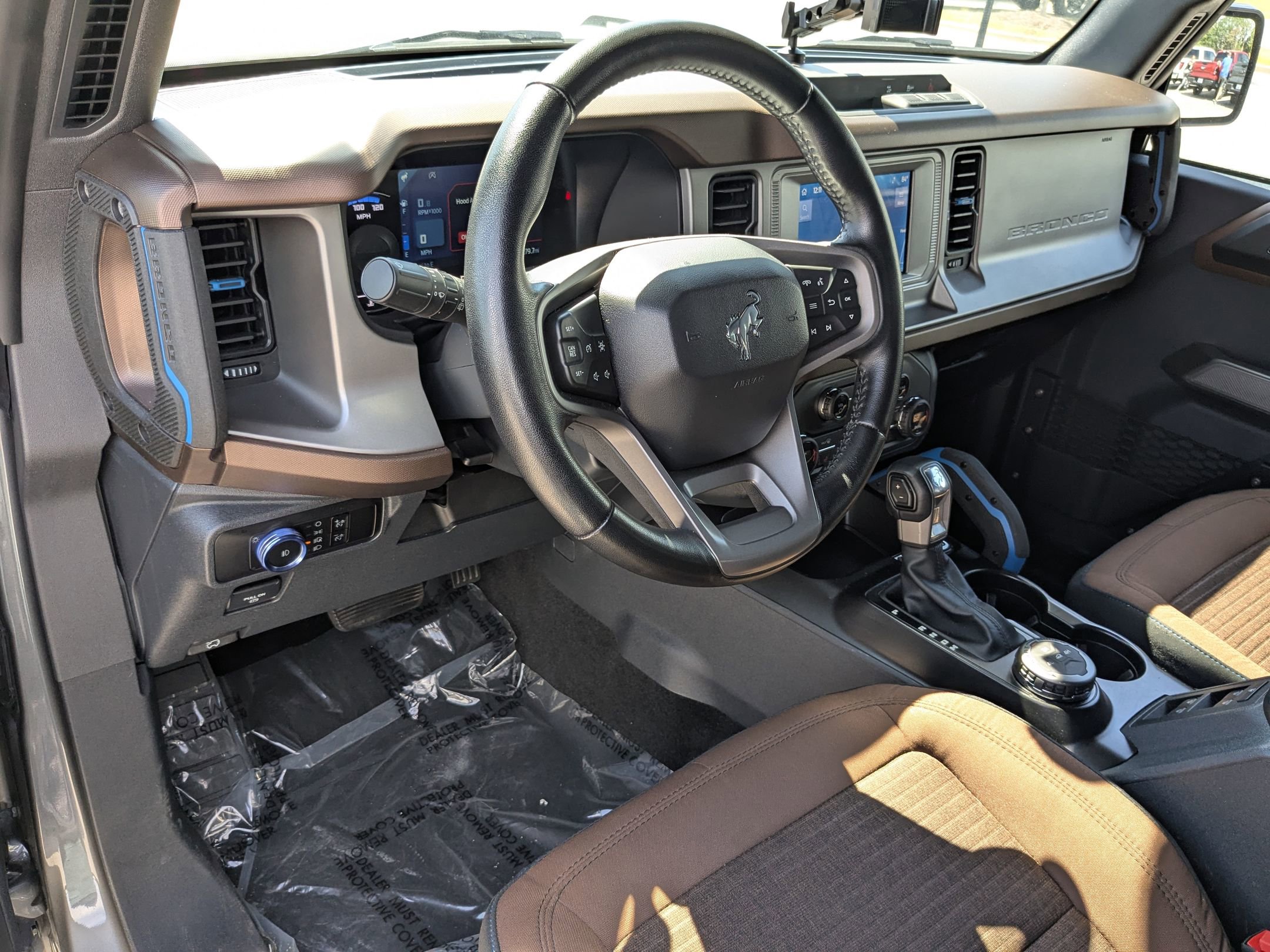 2023 Ford Bronco Outer Banks photo 15