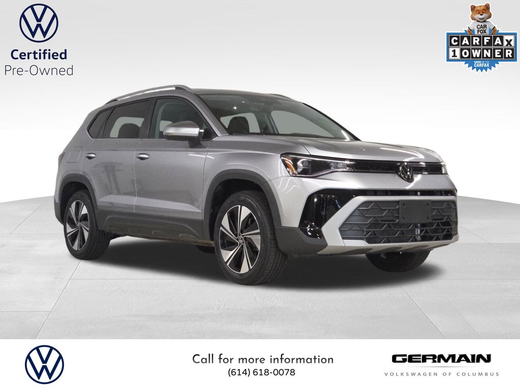 2025 Volkswagen Taos SE photo 3
